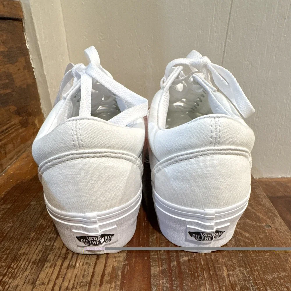VANS Old Skool White Low Top Lace Up Men's Sz 6.5 Women's Sz 8  Sneaker NWOB